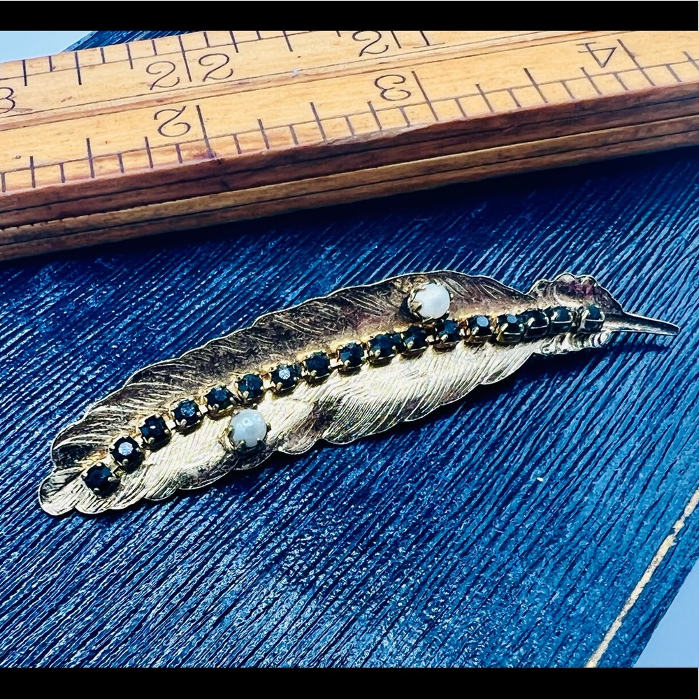 Vintage gold feather brooch black rhinestones faux pearl